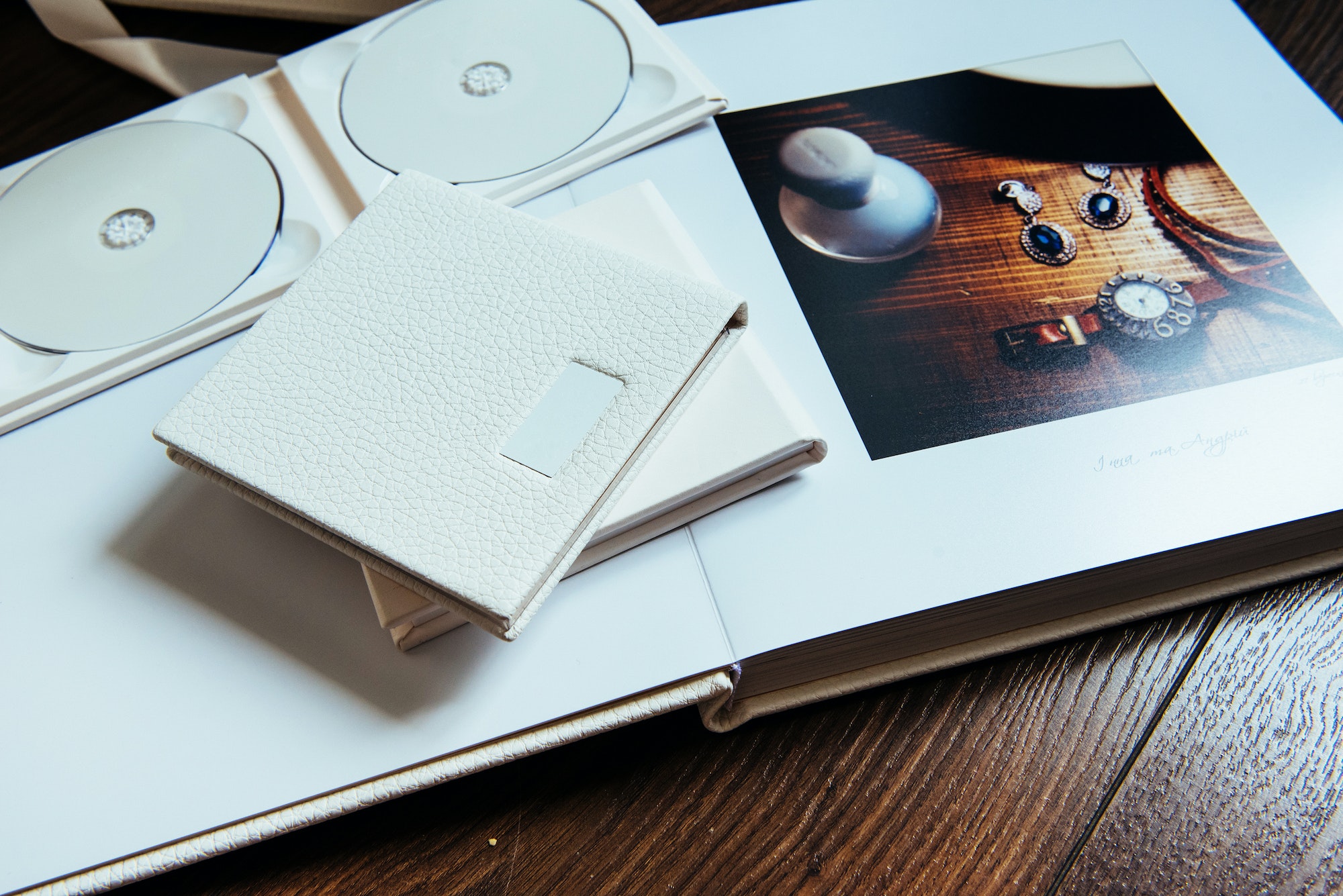 natural leather classic wedding photobook and album